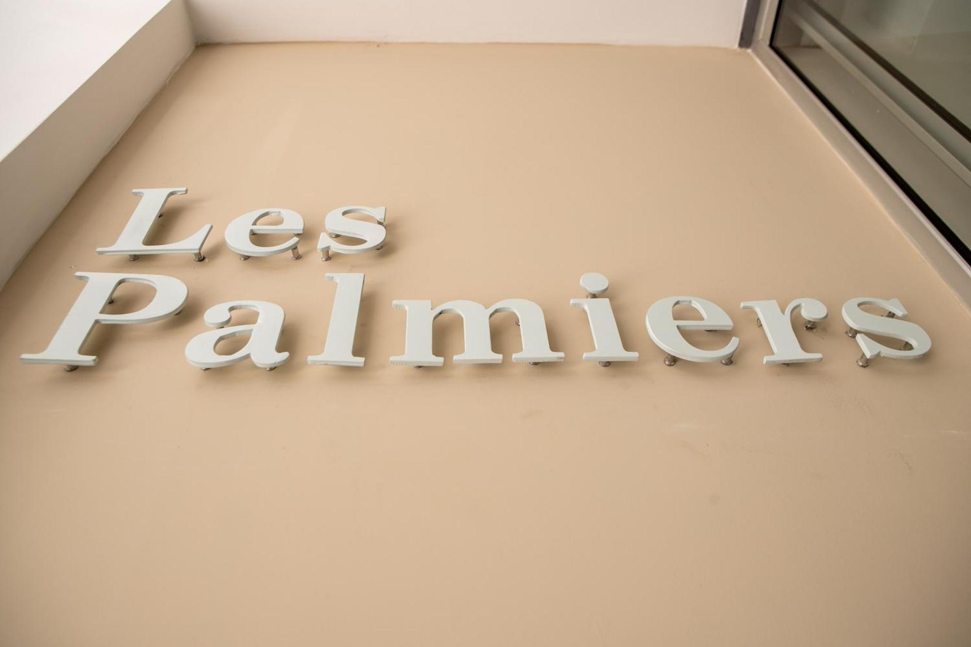 Les Palmiers Beach Boutique Hotel & Luxury Apartments Ларнака Екстериор снимка